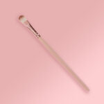 1 Piece Vegan Small Eye Shadow Brush in Beige & Rose Gold