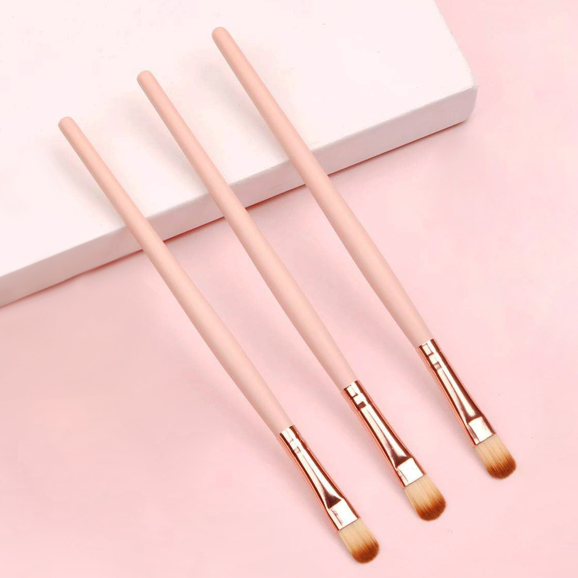 3 Piece Vegan Small Eye Shadow Brush in Beige & Rose Gold